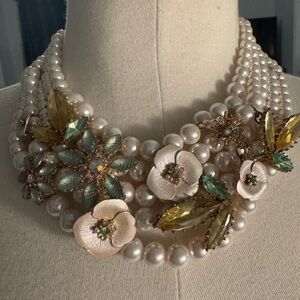Betsey Johnson White and Green Floral Pearl Necklace